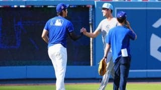 大谷翔平に超豪華な“警備員”「よし、守りに行こう」　新星が投球中の打球直撃から守る