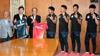 ホッケー男子日本代表が岩手町で初合宿　子どもらとふれあいも