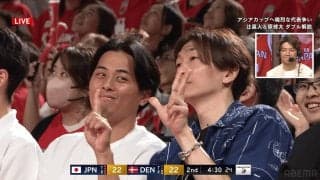 「めっちゃ恥ずかしそうなのが可愛いw」富樫勇樹の“お茶目パフォ”にファン騒然！ ハート・ポーズで後輩応援「最前列で推し活（笑）」「一番沸いた」【バスケ男子日本代表】