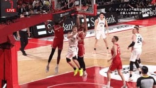 流川楓かよ！ 華麗すぎる“超絶ダブルクラッチ”にファン歓喜「一家に一台欲しい西田優大」「上手かっこいい！って叫んだ」【バスケ男子日本代表】