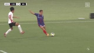 一体何した? 38歳 長友佑都のピンポイントクロスにSNS騒然「地球人の限界超えてます」「全盛期のクロス」“格の違い”をみせつける超絶アシストの瞬間