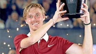  5年ぶり片手バック対決の決勝制しV 