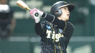 「阪神さん女子も強いんかい…」21歳女性捕手が東京ドーム右翼席にホームラン　ファン震撼「左の代打でお願いします!」