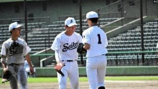 突然乱れた福島成蹊の遠藤悠投手　中盤まで低めを打たせて取る