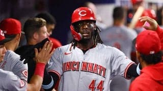 驚き“レース仕様”の限定ユニ「絶対買う」　飛び交うファンの意見「よくやった」「最悪だ」