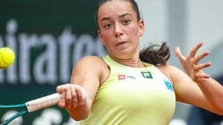  伊藤あおい撃破の18歳が快進撃4強 