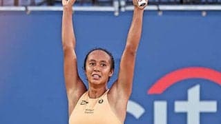  世界4位撃破し初の8強 