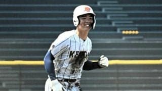 スクイズ失敗のち、豪快な一振り　健大高崎が好右腕を攻略し決勝へ