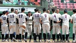 弘前学院聖愛、勝負強さ増し頂点　公立校活躍、8強に3校　青森大会