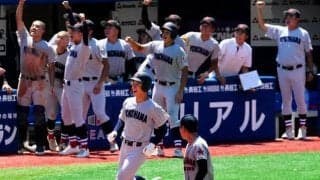 横浜と東海大相模が逆転で準決勝を突破　4季連続で決勝で対戦へ
