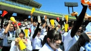 ノーシードの小野、準決勝で300人超の応援団　選手の背中を後押し
