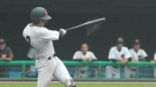 一振りに全てを込めて決勝打　宮崎商の水谷友哉主将、甲子園も全力で