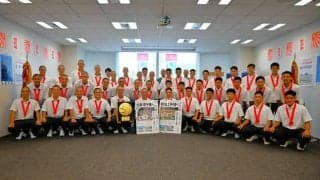 南北北海道代表に号外パネル贈呈　「勇気や元気を与えるプレー」宣言