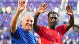 神様の呼びかけにロナウジーニョ、闘将、ヒデ、｢友達なら当たり前｣FW、シンジらが集結、｢無双｣はポルトガル代表41歳