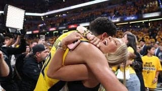 アキレス腱断裂から復帰目指すハリバートンが6年愛の恋人とついにゴールイン