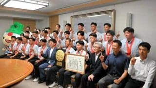 甲子園出場の青森代表・弘前学院聖愛が知事を表敬訪問