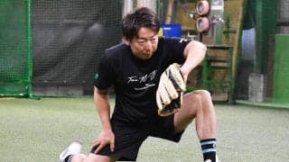 “守備は両手で”の固執に懸念「脳が切り替わらない」　小学生から磨きたい逆シングル捕球