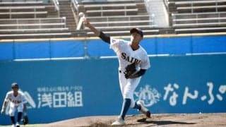 決めた犠打「後は任せた」　サヨナラ勝ちした済美・梅原朋貴投手