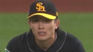 「マジで泣ける」失意の25歳へ…中継映像が捉えた光景　駆け寄った“先輩”にSNS感涙