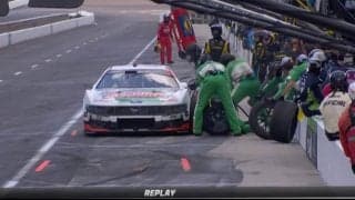 ピットインで“まさかの光景” ジャッキが「落ちた！」 痛恨ミスに解説者も苦言「あの2秒、3秒がレースを変えてしまう」