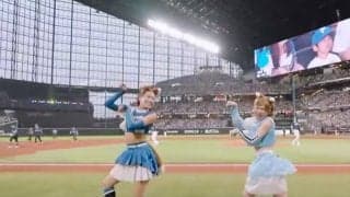 きつねダンスに乱入した“まさかの人物”「何でもやるんだなw」　ポリ袋女装にSNS騒然