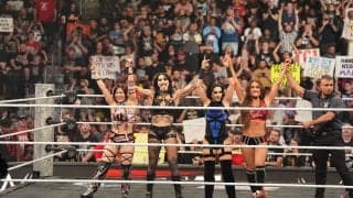 人気日本人女子レスラーら“女子プロレス界のアベンジャーズ”圧巻の入場シーンに大歓声…美女揃いのドリームチームにファン歓喜