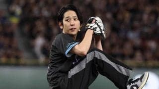超人気アイドルの始球式で…異様な光景「見たことない」　東京Dにできた“50人超の壁”