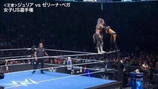 「めちゃくちゃな高さだ」日本人女子レスラー、圧巻の“人間風車”にファン騒然…アクロバティックすぎる大技で王座防衛「完璧だった」