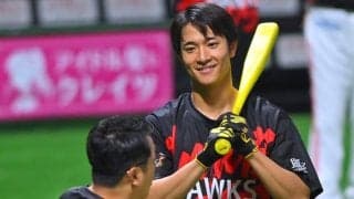 鷹本拠地が“異様な光景”「マジで真っ赤」　錯覚するファン続出「一瞬あれ？って」