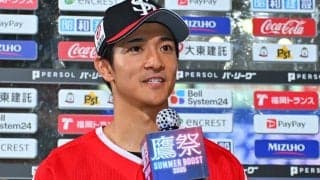 鷹の限定ユニが「カッコ良すぎる」　背番号下に“史上初”…幸運呼んだ奇抜デザインに称賛