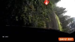 世界最速ラリーカーが民家に突入→“360度回転”の大クラッシュ 前戦劇的Vの“新星”も「どうすることもできなかった」動揺隠せず