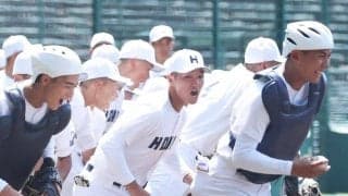 伝統校が“イメージ激変”「マジか！」　進むユニホームの現代化…ファンの間で懸念？「寂しい」