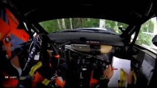 世界ラリーで木に衝突も“平然と”バック→コース復帰 「大丈夫だったことに驚いている」ドライバーも「強い衝撃」に愕然