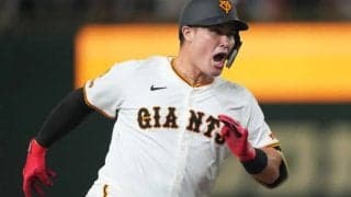 「反対方向にあれだけの打球飛ばすのは、さすがリチャード」巨人加入の26歳ロマン砲、逆方向に179キロ弾、豪快アーチに中継解説も脱帽　「やっぱり、バケモノ」