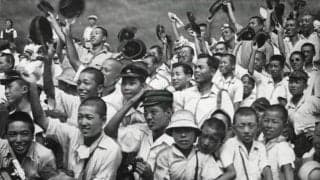 選手のプレーに心を打たれる　戦後と変わらない甲子園の光景