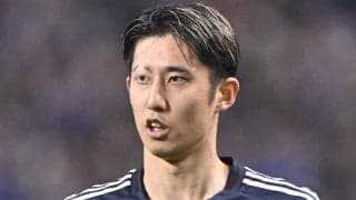 名門バイエルン新サードユニと｢モデル・日本代表DF伊藤洋輝｣に大歓声！｢伊藤いい顔してる!｣｢かっこよすぎる!!｣の声