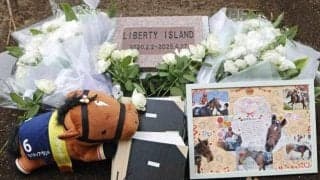 リバティアイランドの墓碑設置記念セレモニー ノーザンホースパークで行われる