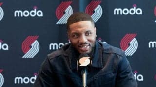 リラードが古巣オレゴンでキャンプを開催…子どもたちから“おかえり”の喝采を浴びる