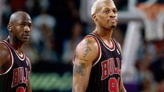 河村所属のブルズが名作ジャージ“ピンストライプ”を復刻！モデルにロッドマンを起用