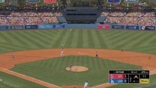 球場騒然！大谷翔平、逆方向特大弾で“まさかの光景”「スゴい当たりだ…」野手陣が秒で動けなくなる「確信見送り」