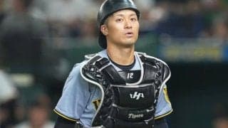 「優しさが全方位すぎる」相手球団の黄金ルーキーを助けた虎の正捕手の＂陰の気配り＂にX注目　「手伝ってくれて、ありがとう」