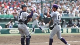 花巻東・萬谷が強力打線を翻弄！「スライダーの使い方に気をつけた」と智弁和歌山相手に1失点完投、「17」を背負って大仕事【25年夏甲子園】