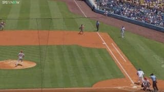 何が起きた？ 大谷翔平の打球に“混乱”「ウソやんw」「どうした」相手野手の動きがおかしくなる「ツイてるなw」