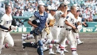 「2部制」空席目立った甲子園が一変　“夏の東洋”復活、地元効果で”3万3000人”