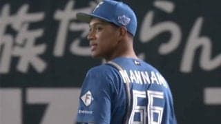 日ハム・万波中正がライトゴロ達成　鷹・海野は天仰ぎ悔しさあらわ…爆肩に球場騒然