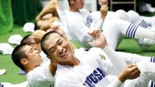 県岐阜商、室内練習で調整　主将・河崎「全員スイングが速い」と自賛