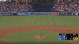 どうなってんだ…！？ 大谷翔平、爆速特大40号で“異変”「見上げすぎ」相手野手陣の被弾リアクションが話題に「無慈悲すぎる」