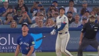 ウソでしょ…？ 大谷翔平、爆速特大弾に“ドン引き”「そりゃビビる」「スゴい音だな」被弾した投手の様子がおかしくなる「理不尽すぎる」
