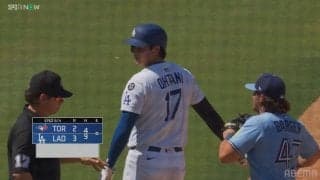 走塁妨害をアピール？盗塁失敗の大谷翔平、指差し指摘もアウト判定…「ベース塞いでるんよね」「足で隠したか」反響続々