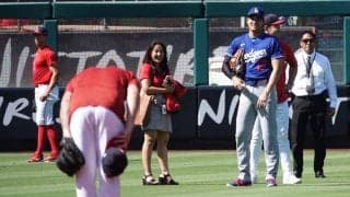 大谷翔平、元同僚からまさかの“イジリ”　そっくりモノマネ→日本式お辞儀…思わず爆笑